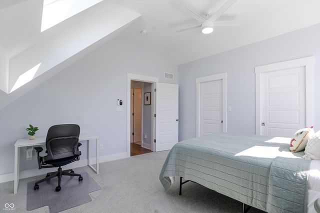 10472 Lower Garden Way, Zionsville, IN 46077