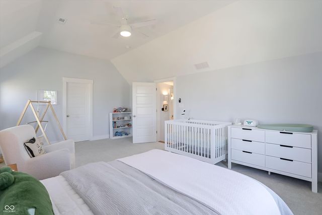 10472 Lower Garden Way, Zionsville, IN 46077