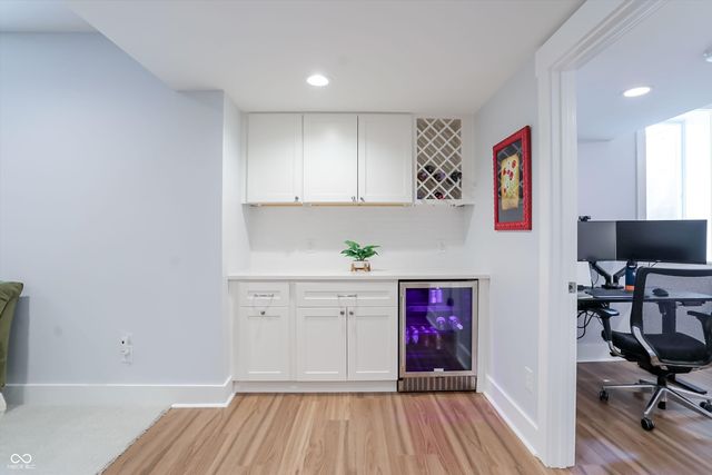 10472 Lower Garden Way, Zionsville, IN 46077