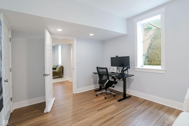 10472 Lower Garden Way, Zionsville, IN 46077
