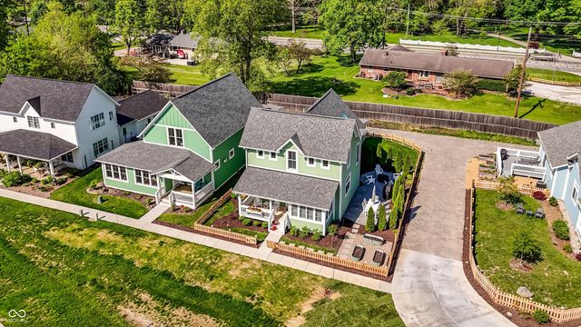 10472 Lower Garden Way, Zionsville, IN 46077