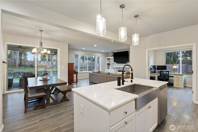 5209 Junco Court NE, Olympia, WA 98516