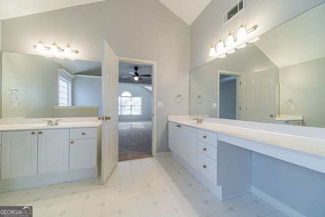 2717 Links Overlook Drive, Dacula, GA 30019