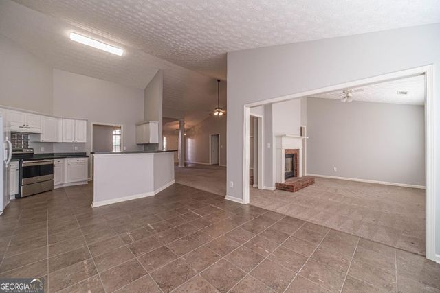 2717 Links Overlook Drive, Dacula, GA 30019