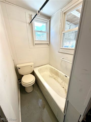 839 Kenyon Street, Akron, OH 44311