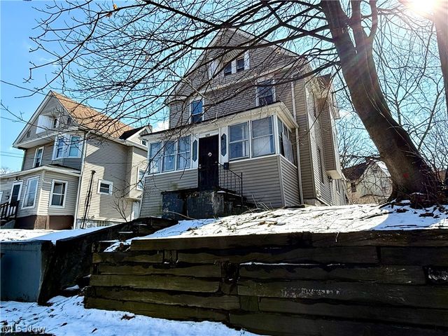 839 Kenyon Street, Akron, OH 44311