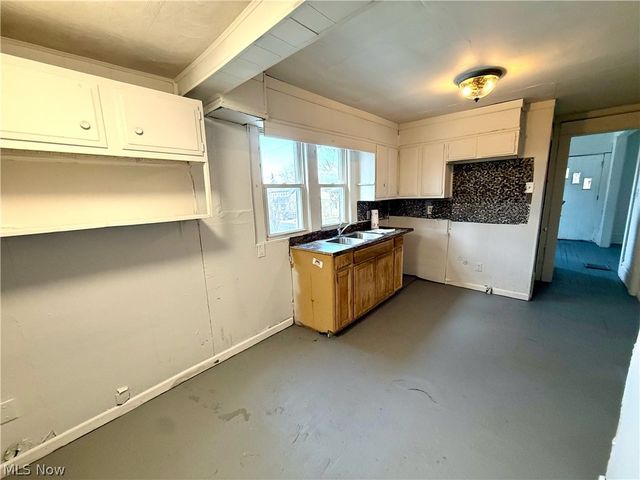 839 Kenyon Street, Akron, OH 44311