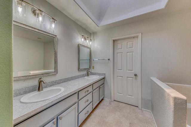 1185 Rockhaven Court, Salinas, CA 93906