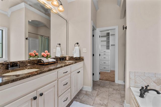 407 Carnaby Court, Bossier City, LA 71111