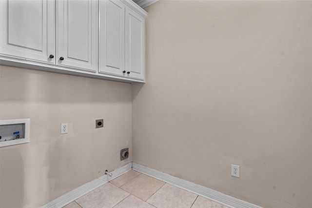 407 Carnaby Court, Bossier City, LA 71111