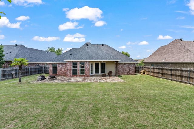407 Carnaby Court, Bossier City, LA 71111