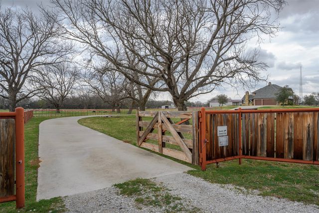 1003 Buckner Road, Brock, TX 76462