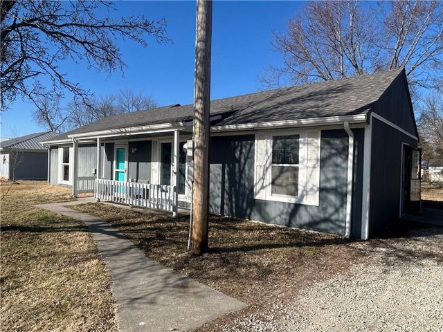 37402 E Blank Street, Garden City, MO 64747