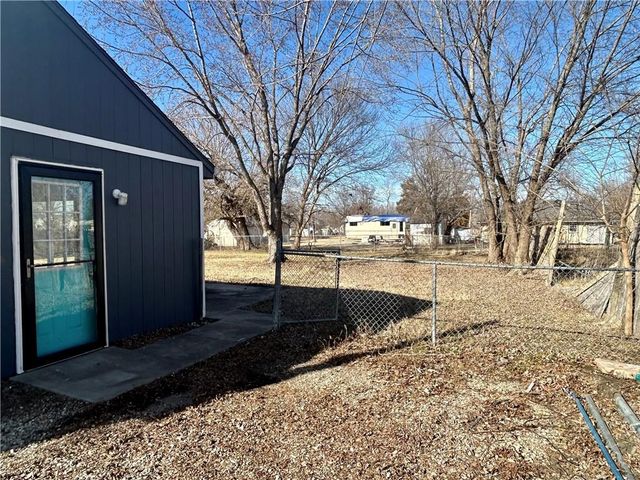 37402 E Blank Street, Garden City, MO 64747