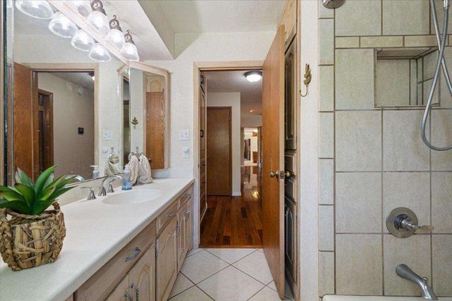 156 NW 36th St, Lawton, OK 73505