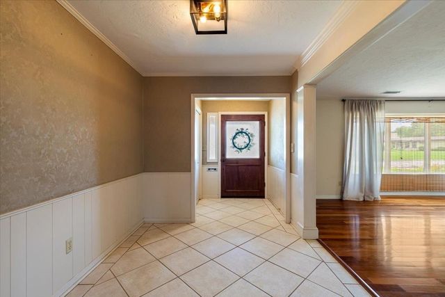 156 NW 36th St, Lawton, OK 73505