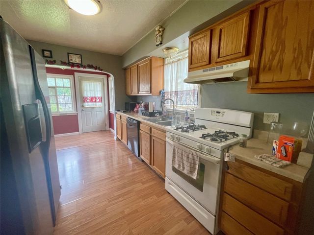 2107 POPLAR Street, Erie, PA 16502