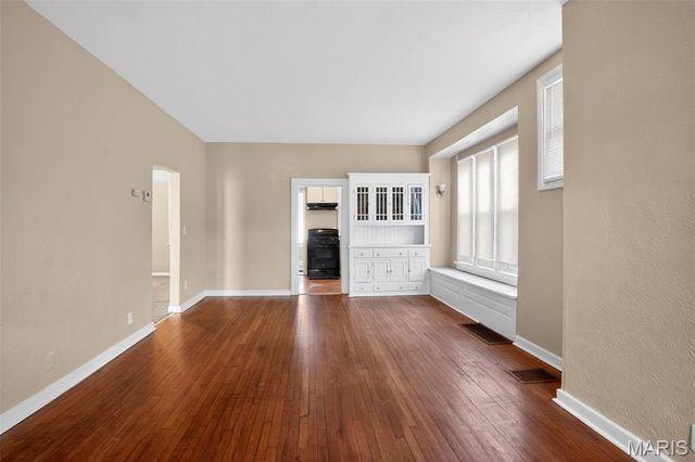 6815 Etzel Avenue, University City, MO 63130