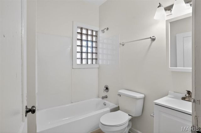 6815 Etzel Avenue, University City, MO 63130