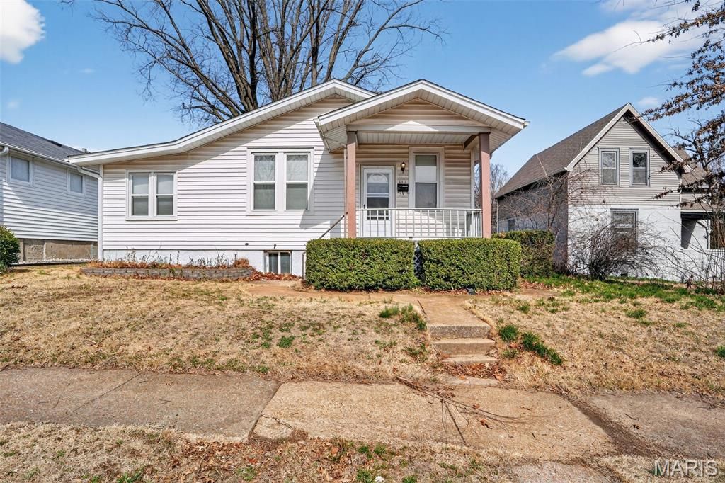 6815 Etzel Avenue, University City, MO 63130