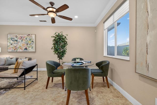 2379 Pepper Tree Ln, Manteca, CA 95336