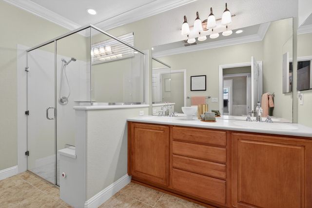 2379 Pepper Tree Ln, Manteca, CA 95336