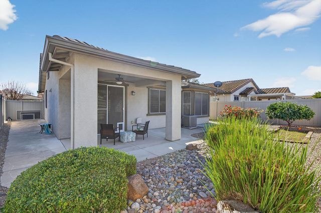 2379 Pepper Tree Ln, Manteca, CA 95336