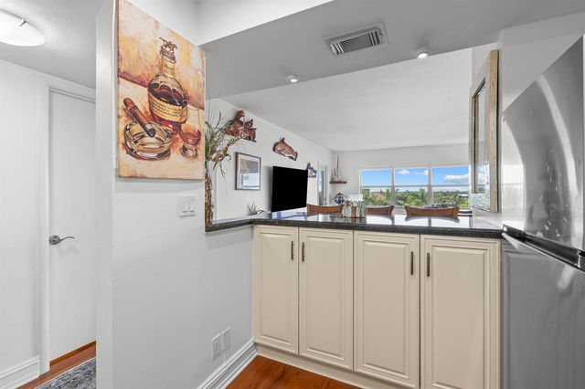 1839 Middle River Drive 501, Fort Lauderdale, FL 33305