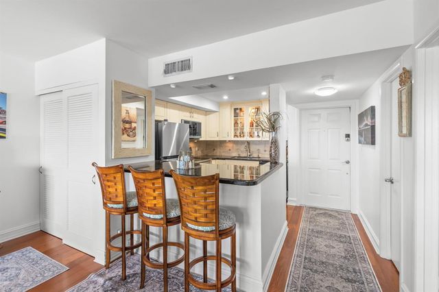 1839 Middle River Drive 501, Fort Lauderdale, FL 33305