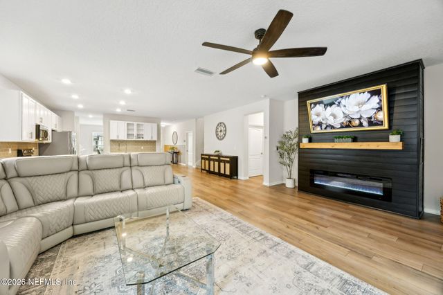 86781 LAZY LAKE Circle, Yulee, FL 32097