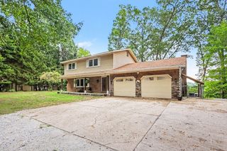 127 E Maple Street, Fruitport, MI 49415