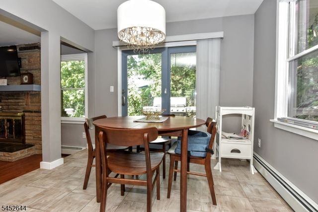 454 Skyline Lake Dr, Ringwood Boro, NJ 07456