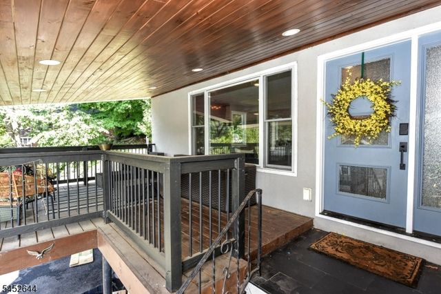 454 Skyline Lake Dr, Ringwood Boro, NJ 07456