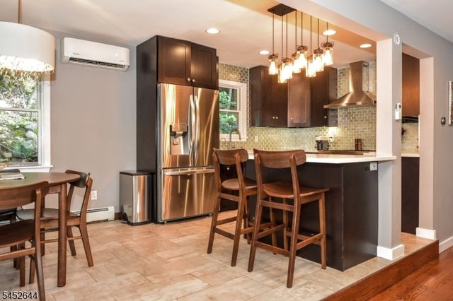 454 Skyline Lake Dr, Ringwood Boro, NJ 07456