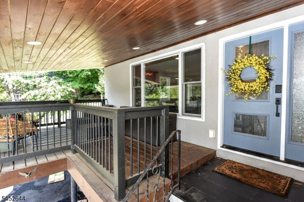 454 Skyline Lake Dr, Ringwood Boro, NJ 07456 — photo 3
