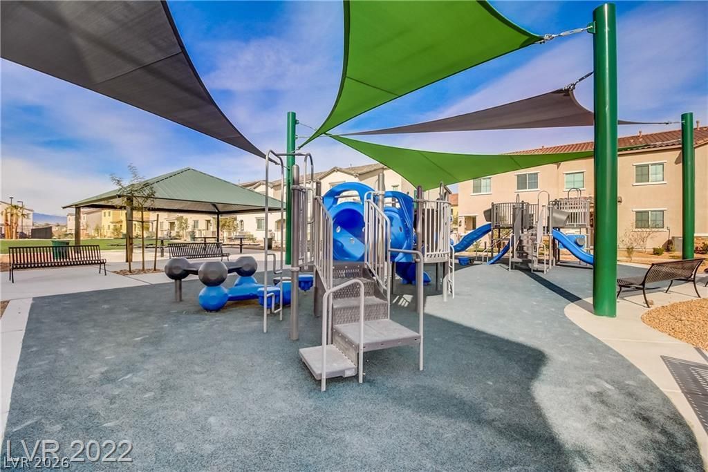 825 Spring Estates Avenue, North Las Vegas, NV 89086 — exterior