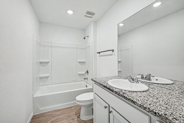 5446 DAPHNE PATH, San Antonio, TX 78253