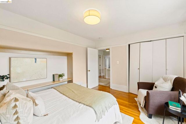 828 Alma Pl, Oakland, CA 94610