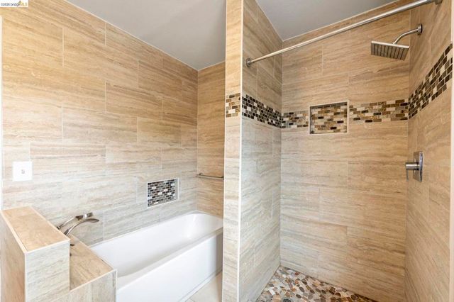 828 Alma Pl, Oakland, CA 94610