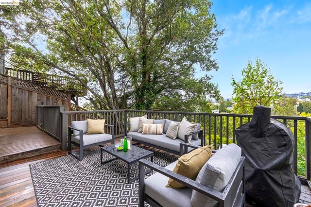 828 Alma Pl, Oakland, CA 94610