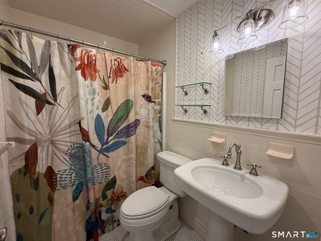 255 West Walk 255, West Haven, CT 06516