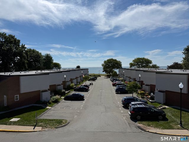 255 West Walk 255, West Haven, CT 06516