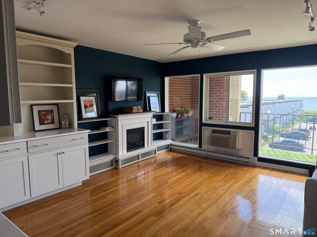 255 West Walk 255, West Haven, CT 06516