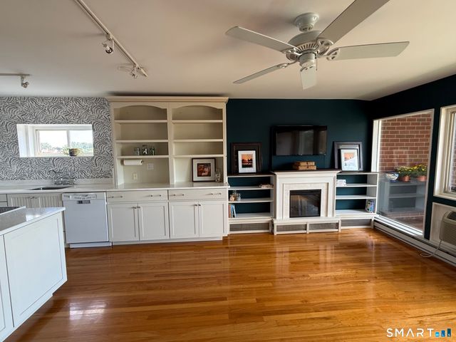 255 West Walk 255, West Haven, CT 06516