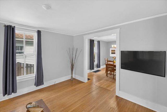 121 Kenwood Avenue, Ann Arbor, MI 48103