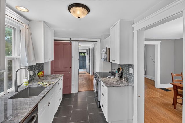 121 Kenwood Avenue, Ann Arbor, MI 48103
