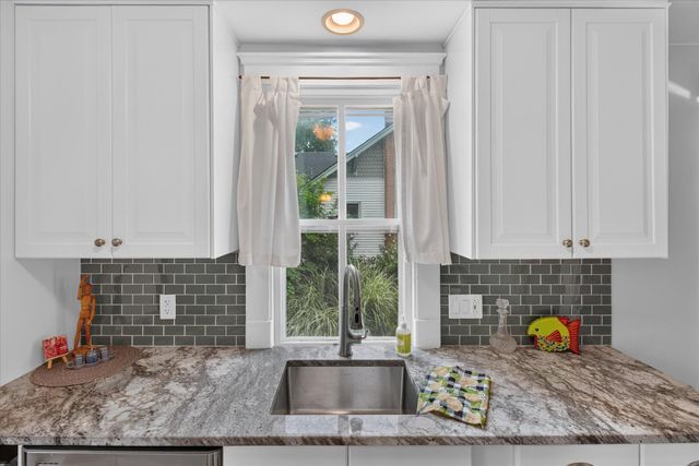 121 Kenwood Avenue, Ann Arbor, MI 48103