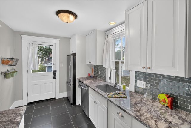 121 Kenwood Avenue, Ann Arbor, MI 48103