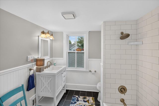 121 Kenwood Avenue, Ann Arbor, MI 48103