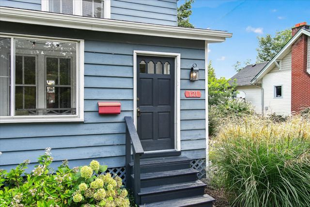 121 Kenwood Avenue, Ann Arbor, MI 48103